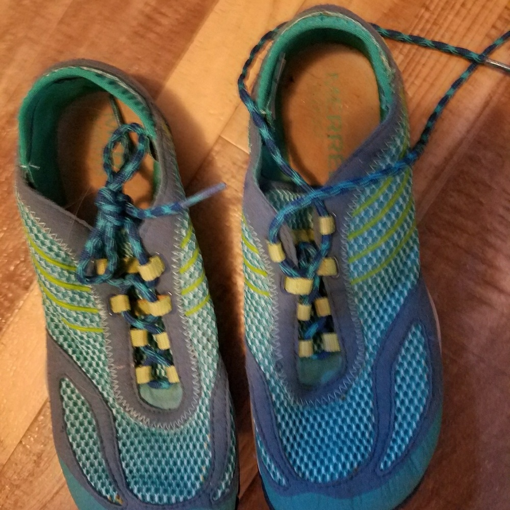 Merrell womens vibram sole shoes